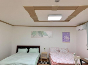 3 min walk from Sinnonhyun St